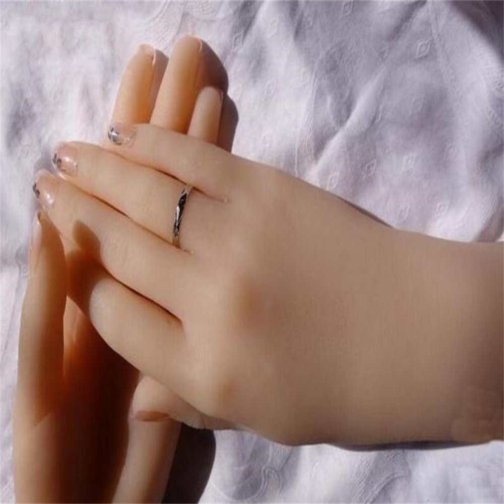Body Jewelry Plus - Female Hand Mannequin, Body Props, Jewelry
